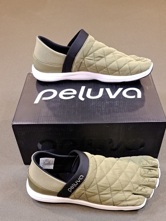 Peluva Men\'s Zen Active Slip-On - Color: Ivy Green / White - Size: 10
